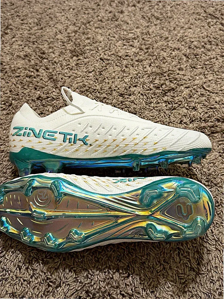 CHARLY Zinetik Low Top Lace-Up Soccer Cleats White/Teal Style 1087383