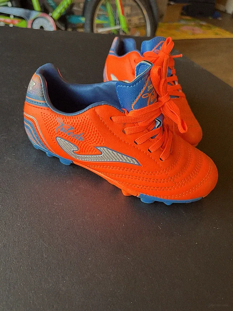 Child’s Size 10 Child’s Indoor Outdoor Soccer Cleats Shoes Joma Toledo JR