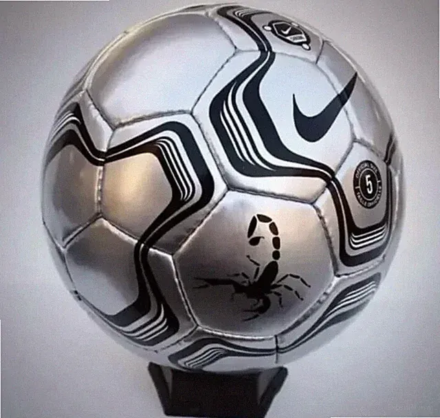 Chrome Scorpion Soccer ball Official Match Football Ultra Rear Nike Size 5