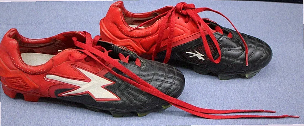 Concord Red & Black Synthetic leather Soccer Cleats Size 8