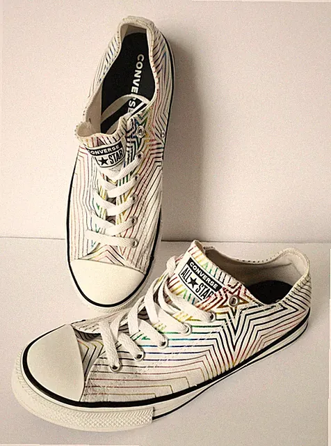 Converse Chuck Taylor All Star CTAS Metallic Rainbow Sneakers Junior Sz 6