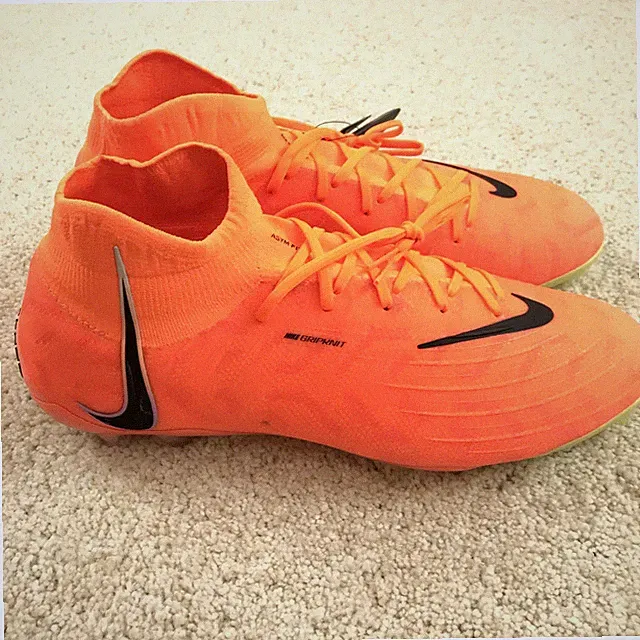 *defect* Nike Phantom Luna Elite NU FG Orange Soccer Cleats Womens 13 FN8408-800