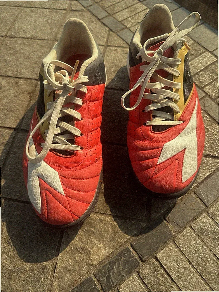 diadora Brasil Sala Elite Turf Soccer Cleats Mens Black, Red, White 🔥🧨
