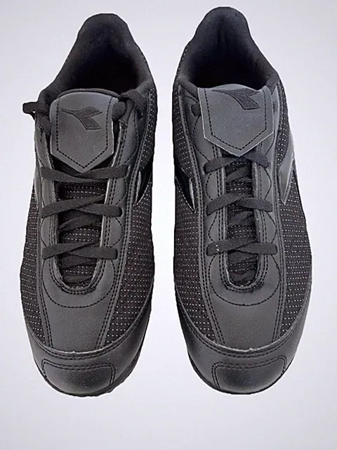 Diadora Brasil Women’s Black Soccer Cleats Sz 7 New