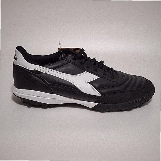 Diadora Calcetto Turf Soccer Shoes Black Leather Sneakers Athletic Mens Sz 12.5