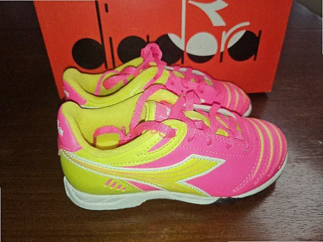 Diadora Cattura TF Jr Youth Soccer Turf Cleat Shoes Yellow Pink Size 11.5