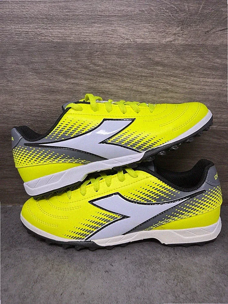 Diadora Mago Turf Soccer Shoes Neon Yellow Gray Cleats Men’s Size 6.5 170529 TF