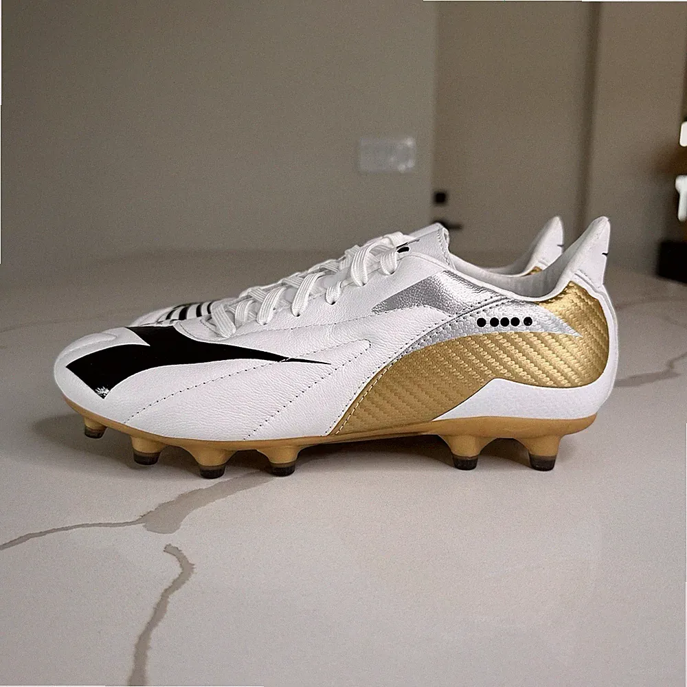 Diadora Maximus Elite LT White Gold Soccer Cleats Sz 9.5 Women’s/8 Men’s