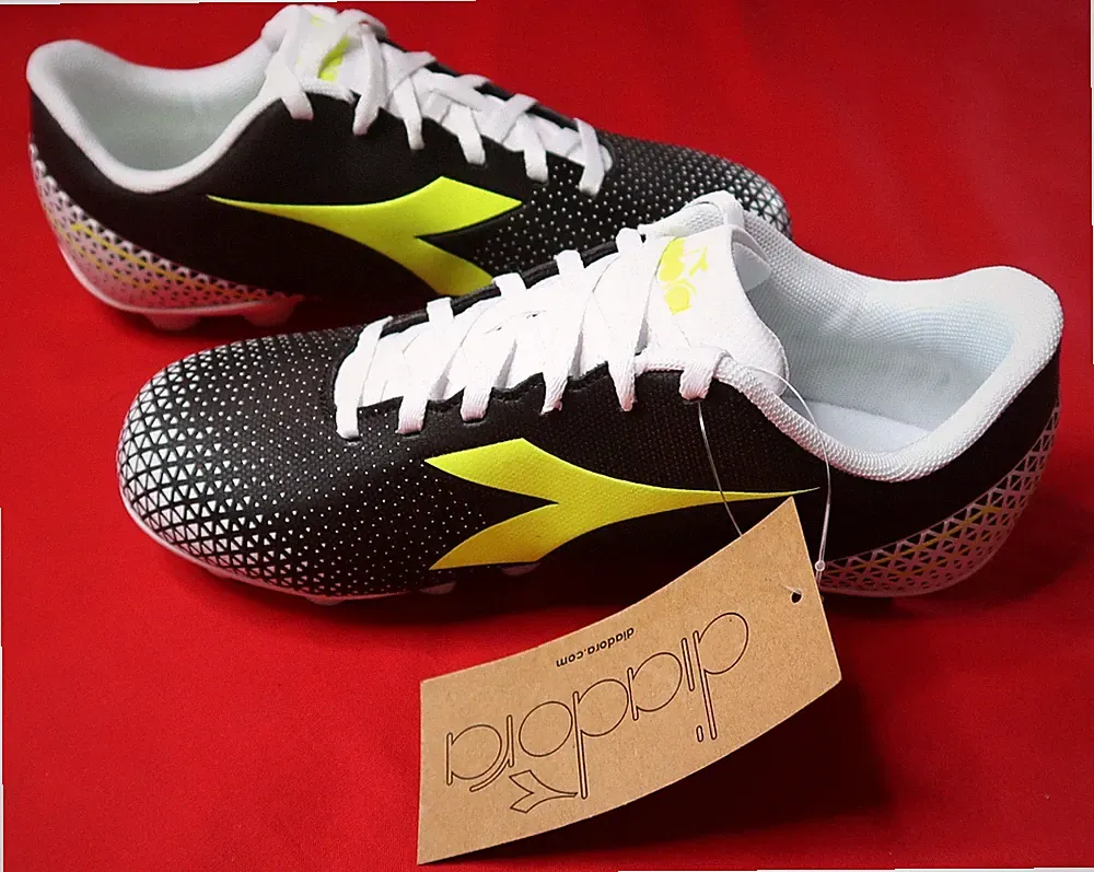 Diadora Pichichi 6 MD JR Junior Soccer Cleats Boy-4.5 Girl-6 Black Yellow C6003