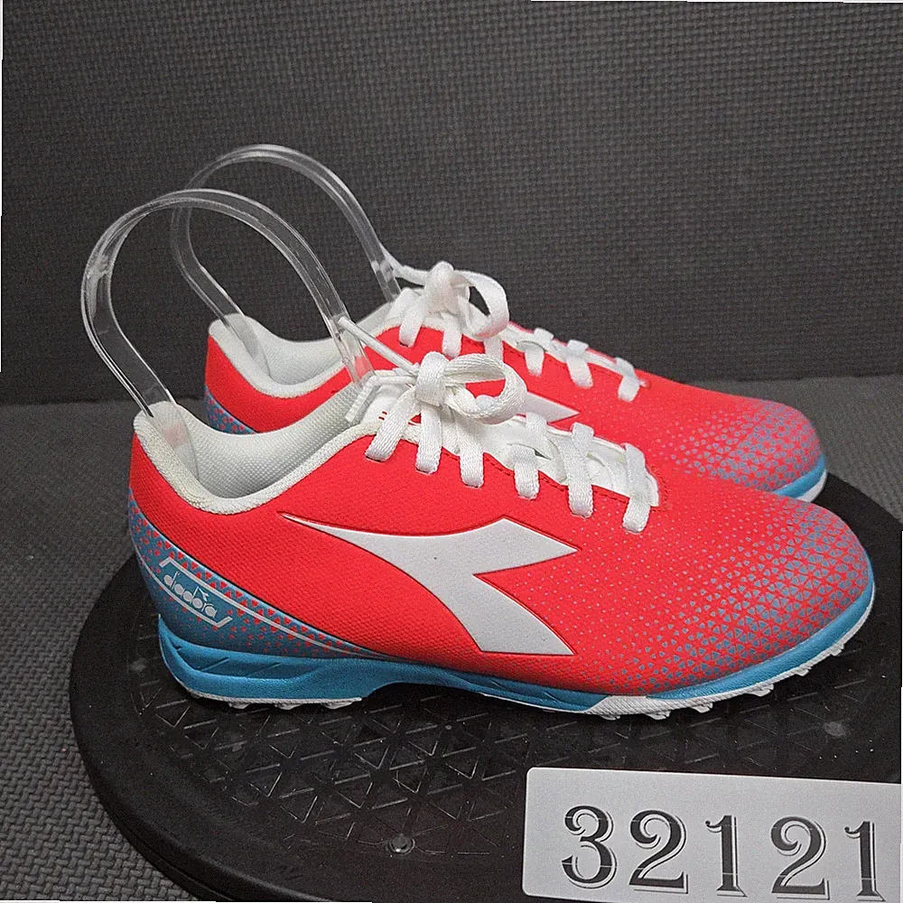 diadora soccer cleats boys