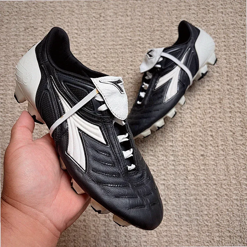 Diadora Soccer Cleats Black White Studded Athletic Shoes Womens 8