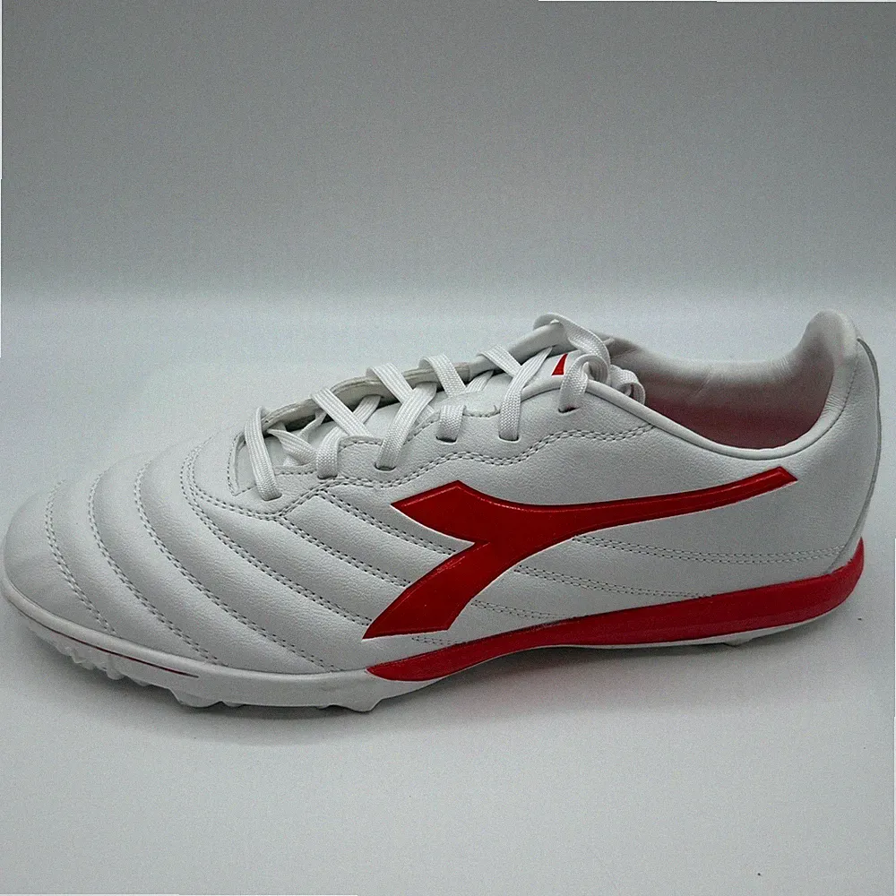 diadora soccer cleats men