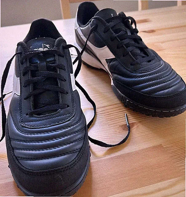 Diadora Soccer Leather Turf Futsal Italian Original *USED ONCE, EXCEL COND Black