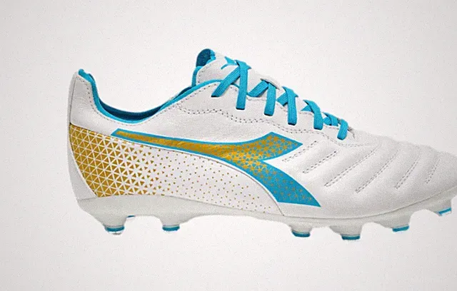 Diadora, Women’s Soccer Shoes, Quality, Comfort, Performance, NEW In BOX!