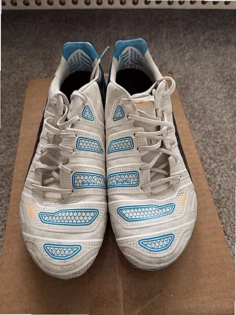 (DM Discount) PUMA EVOPOWER 1.2 ULTIMATE PRO SOCCER WHITE/LIGHT BLUE - Size 11