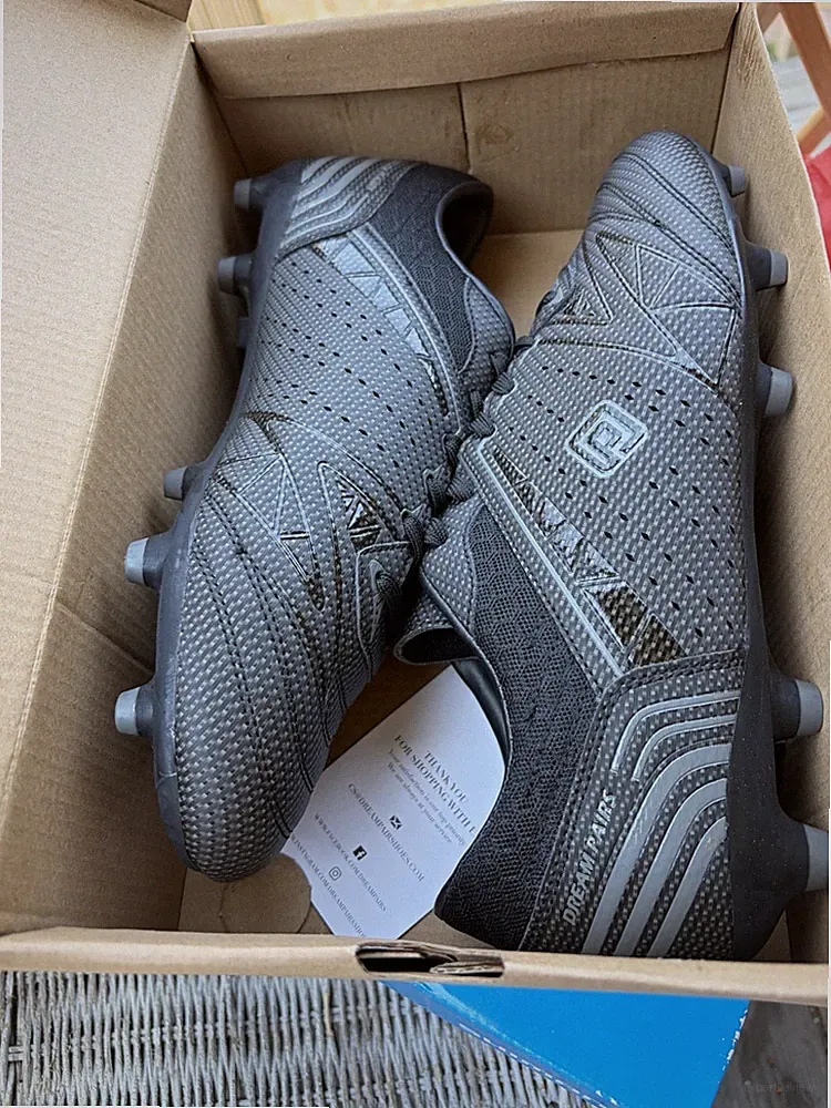 Dream Pairs Mens Soccer Cleats Size 9.5 Brand New In BoxBlack Dark Gray 160859-M