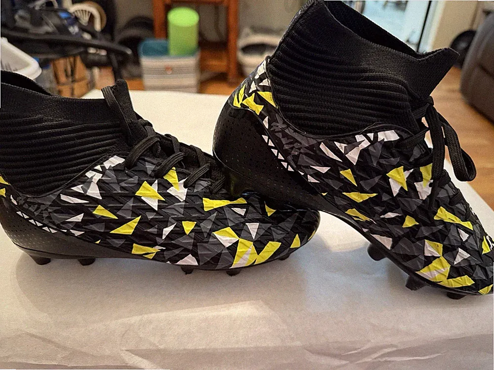 Dream Pairs Soccer Cleats Youth Size 4 Black Yellow Gray Geometric High Top