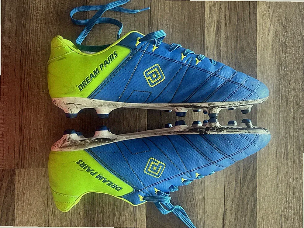 DREAM PAIRS Soccer,Football,Baseball Cleats Men’s 10.5 /j