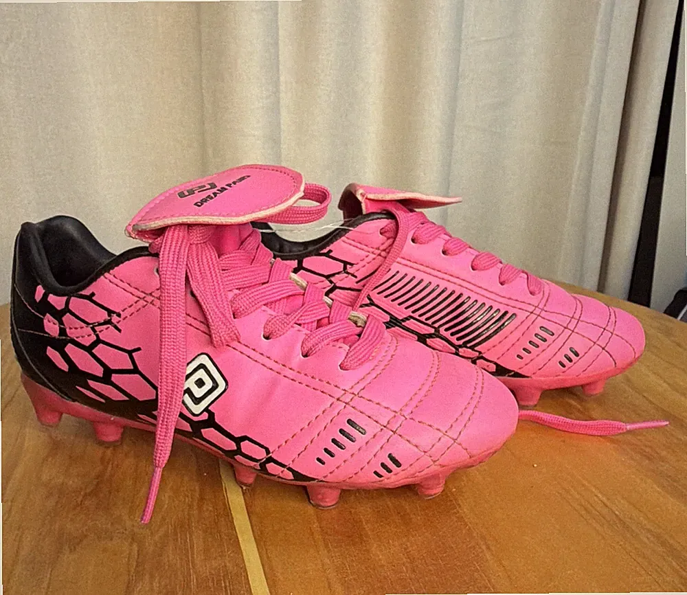 Dream Pairs Youth Soccer Cleats Shoes - Pink/Black, Type: Cleats. Size 13