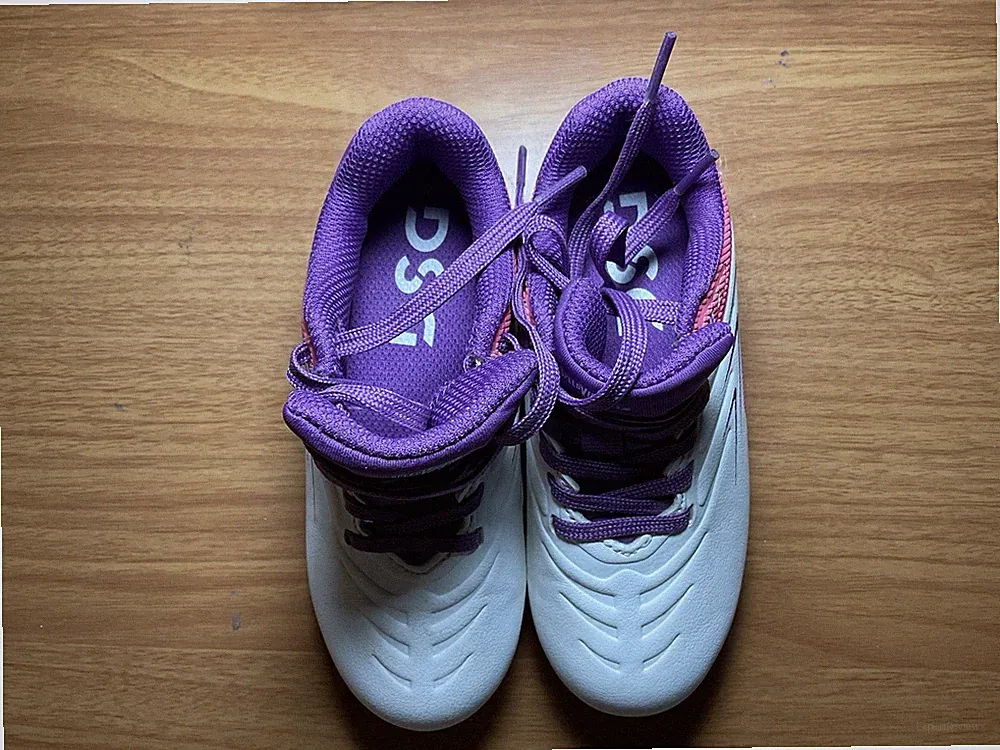 DSG Girls Soccer Shoes Size 9K Pink / Purple / White