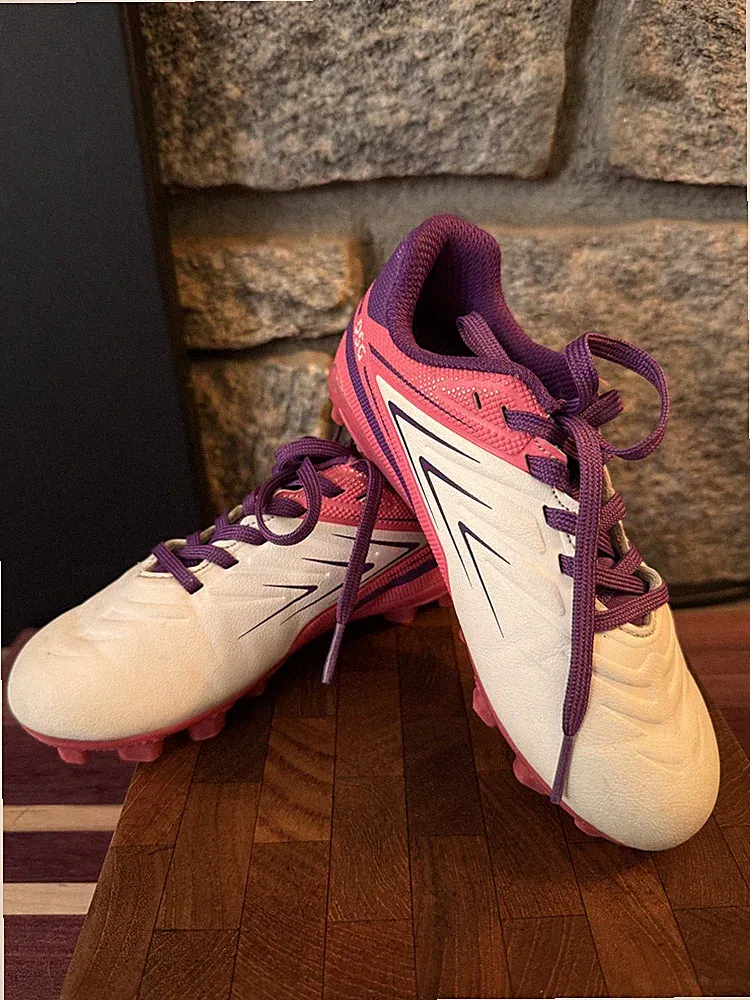 DSG Girls Youth Soccer Cleats Size 11 White Pink Purple Speed Vipor EUC