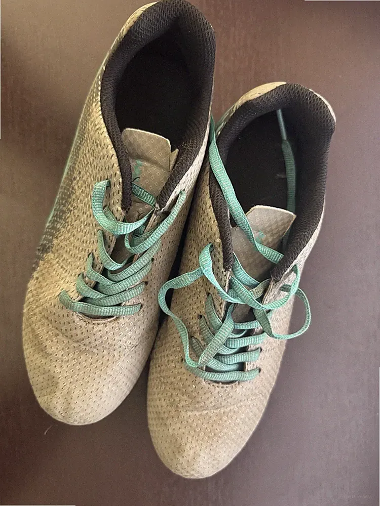 DSG Girls Youth Soccer Cleats Speed Vapor Size 4 4Y Gray & Teal ~ Plastic!