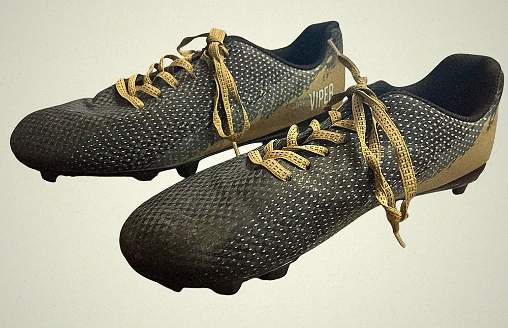 DSG Kids Boys Girls Soccer Speed Viper Gold Black Cleats Youth Size 4.5