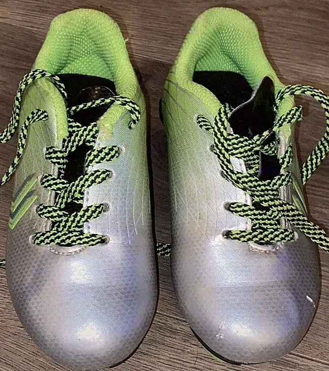 DSG Shoes Kids 8K Package Soccer Cleats Low Lime Green Silver Faux Leather GUC