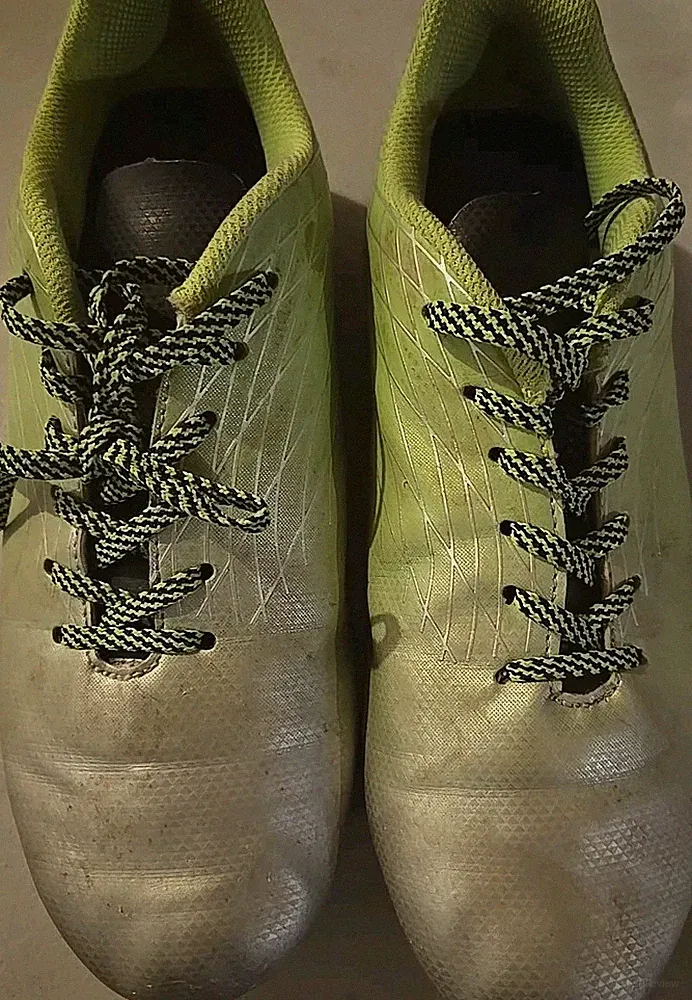 DSG Shoes Kids Size 6 Soccer Cleats Low Lime Green Silver Faux Leather