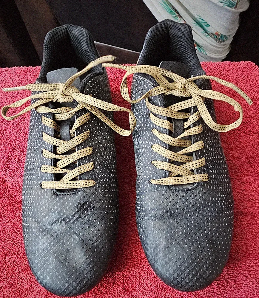 DSG Soccer Cleats Shoes Size 5.5 Speed Viper Black/Gold