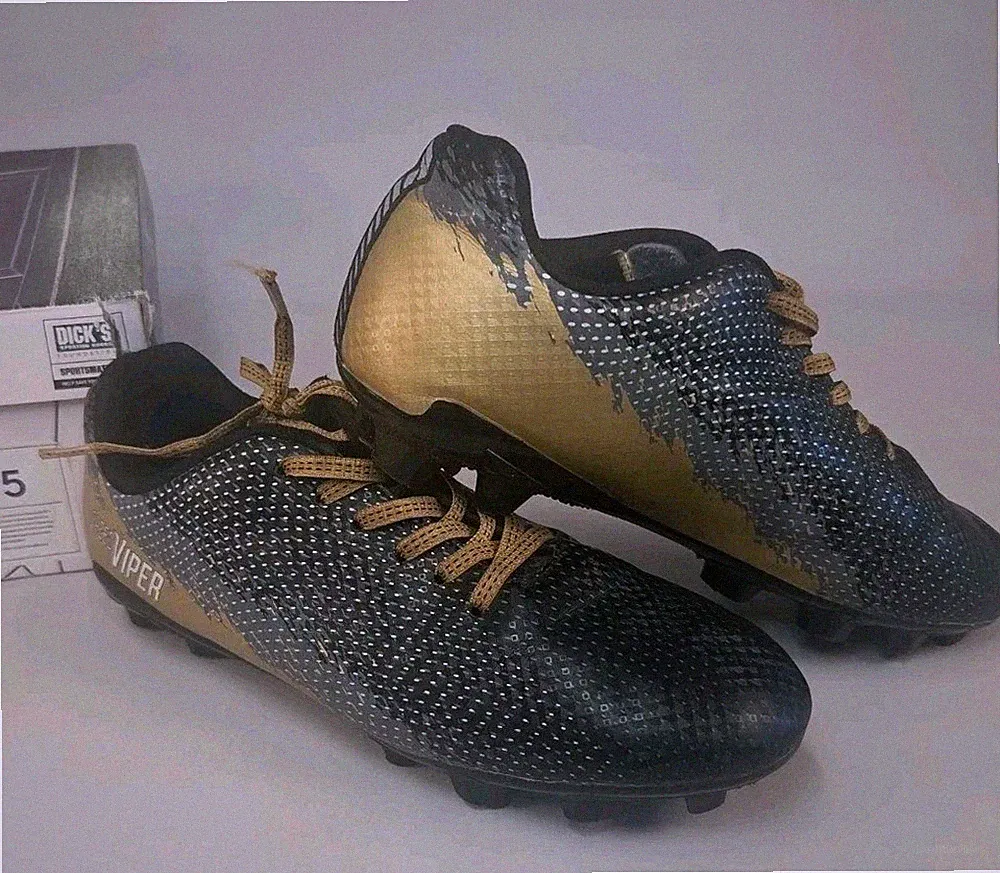 DSG Soccer Cleats Shoes Size 5 Speed Viper Black/Gold. ( Scuff Marks Look At Pic