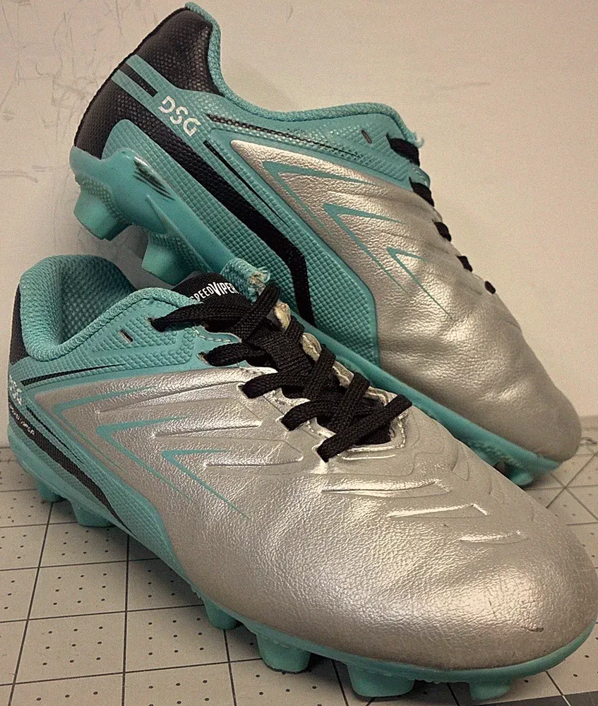 DSG Speed Viper 2.0 Silver, Teal & Black Soccer Cleats VGUC Kids Youth Size: 12K