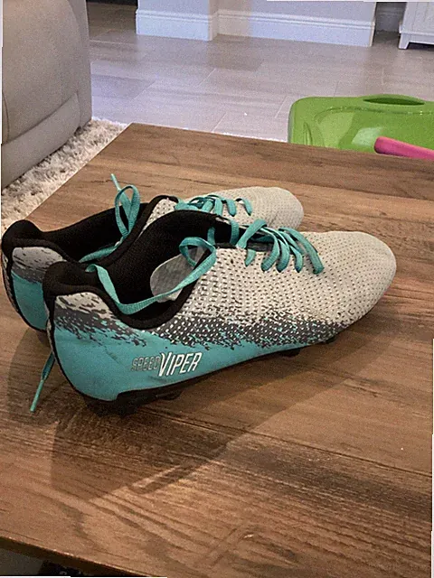 DSG Speed Viper Futbol Soccer Cleats Kids Size 6
