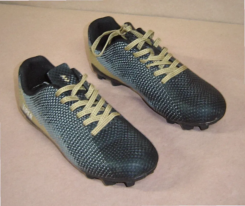 DSG Speed Viper Soccer Cleats Black & Gold : Kids Size 3.5