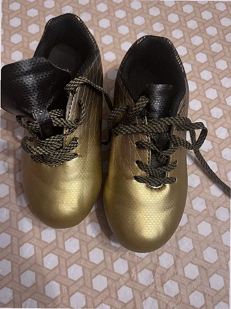 DSG Speed Viper Soccer Cleats Youth Size 10K Lace Up Gold Black