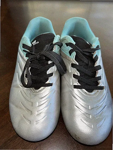 DSG Speed Viper Youth Size 13K Soccer Cleats Teal and Gray EUC