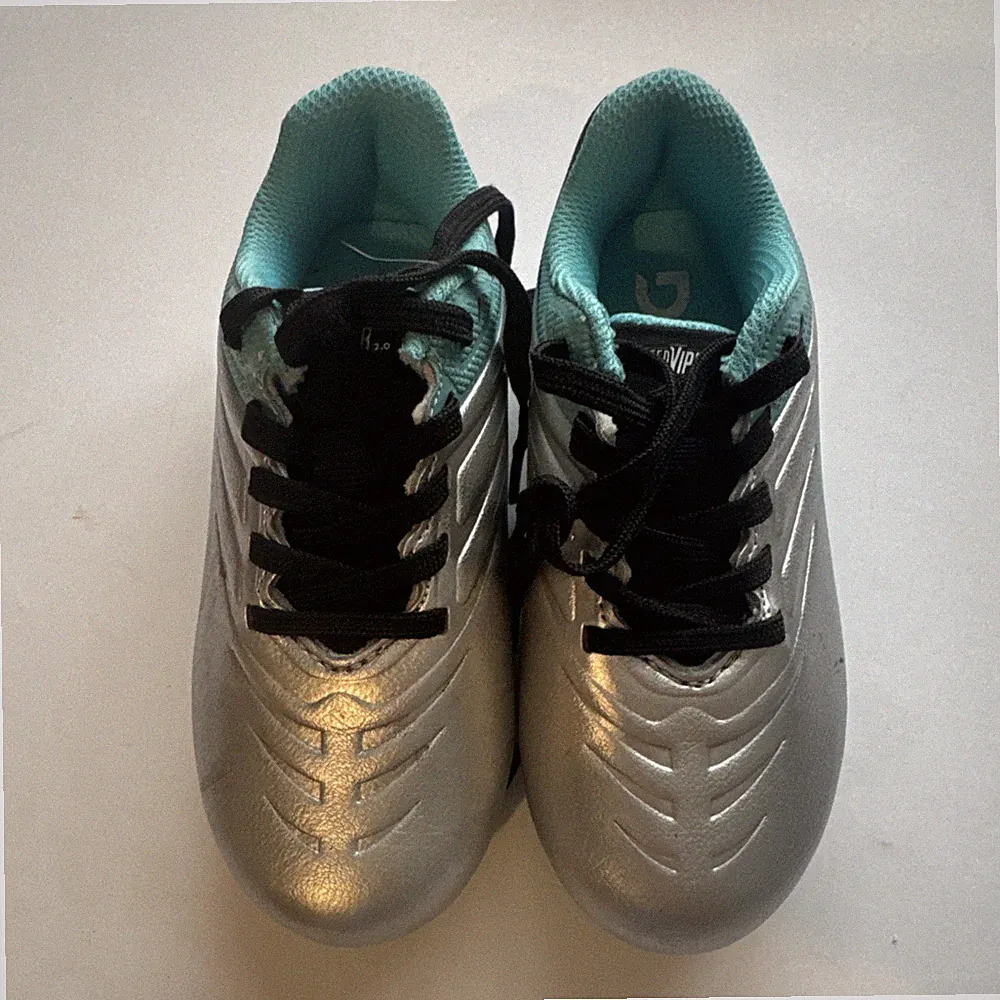 DSG Speed Viper Youth Soccer Cleats Size 9K Grey/Teal/Black