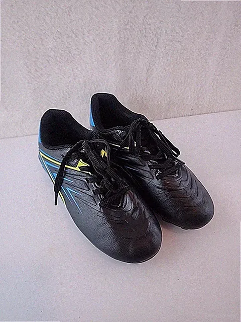 DSG Youth Soccer Cleats Black & Blue Size 12K With Dynamic Design Speed Viper