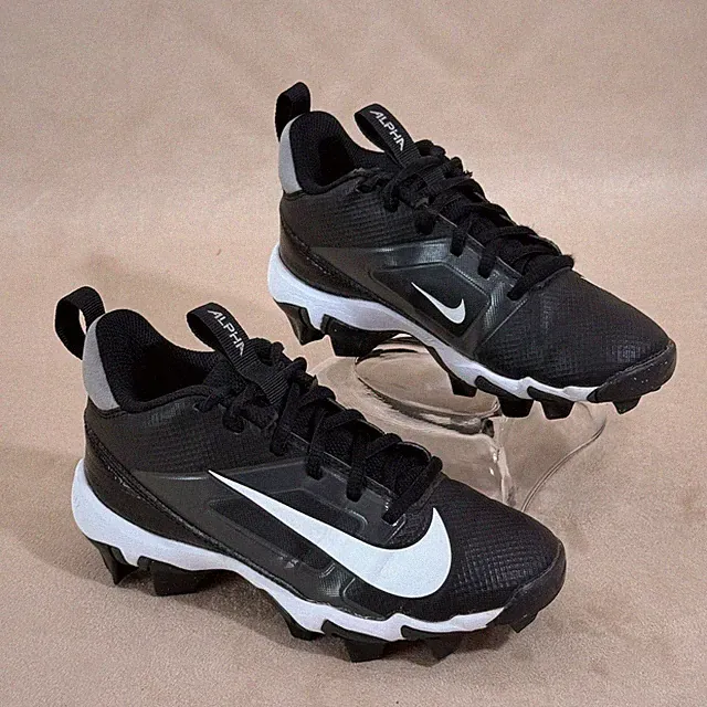 EUC Nike Alpha Fastflex Shoes Kids Size 1Y Black Football Cleats FQ4012-001