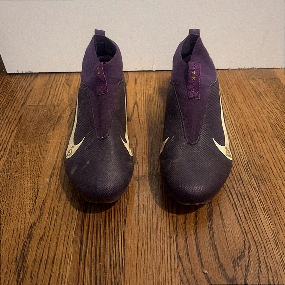 EUC Nike Kids’ Mercurial Superfly 10 Academy KM FG/MG Soccer Cleats SZ 5.5