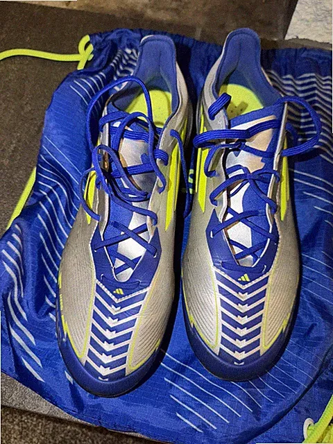 F50 Elite Messi FG Size 8 Us with string bag