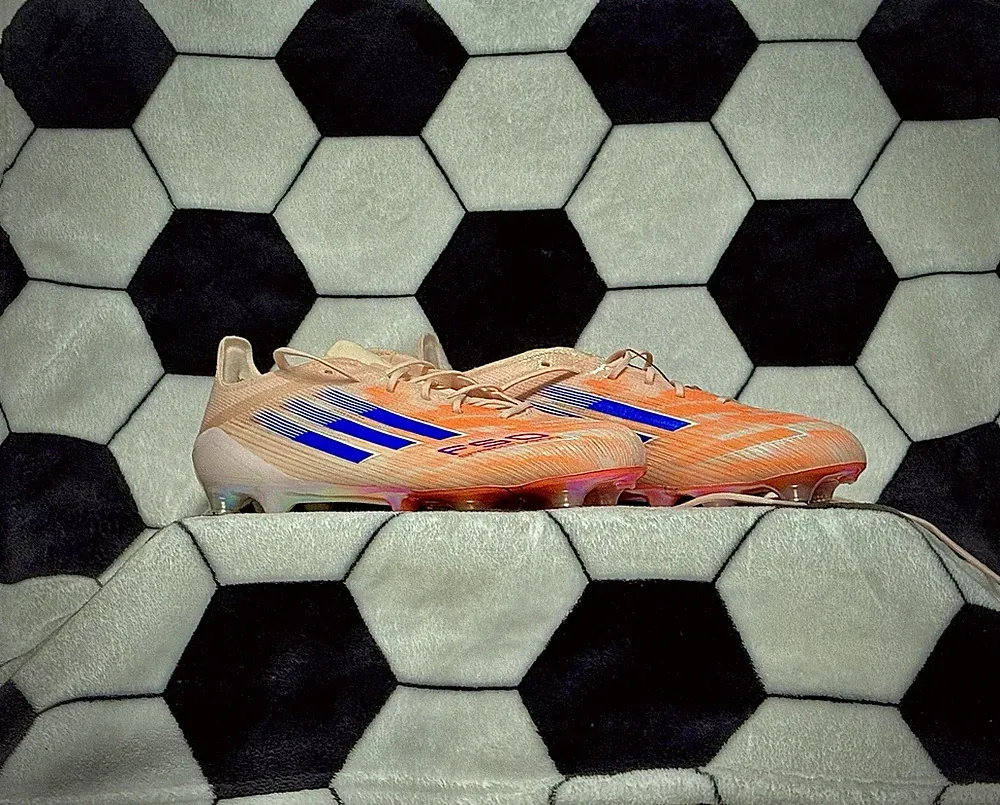F50 SPARKFUSION L ELITE SG Size 8 US for Women Soccer Cleats