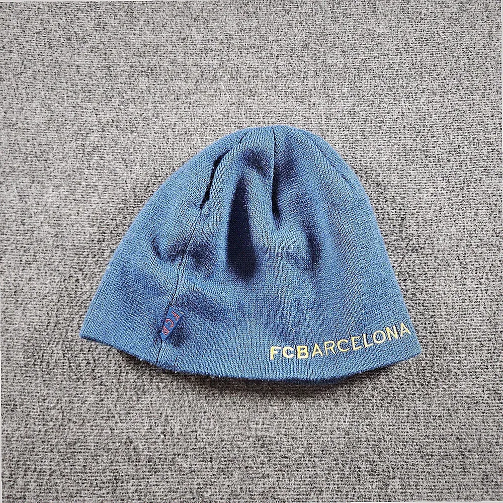FC Barcelona Hat Beanie Youth Blue Knit Winter Soccer FCB Barcelona Logo