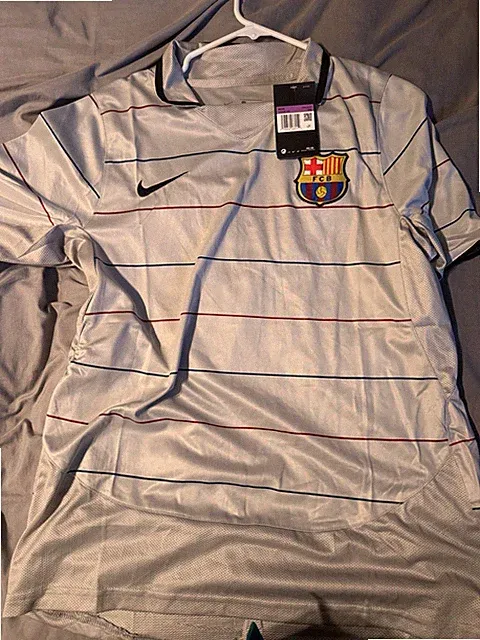 FC Barcelona Ronaldinho #10 Gray Short Sleeve Jersey 2XL