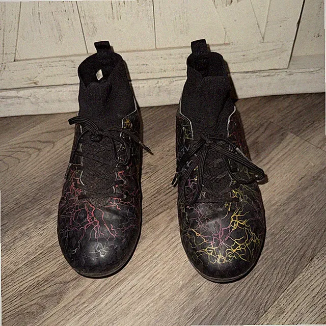 Football Boots Kids Size 1.5 High-Top Soccer Shoes Anti-Skid Cleats Sneakers 33