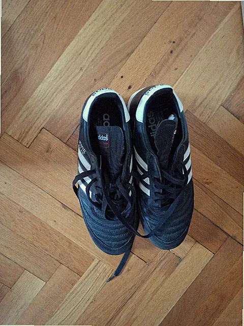 football boots / soccer cleats