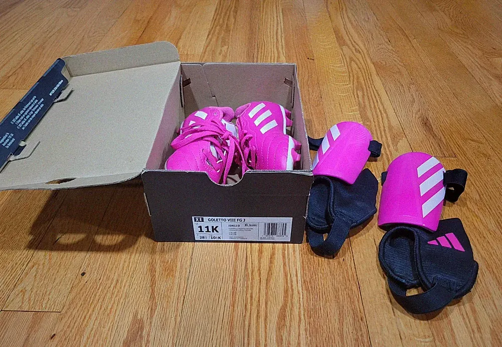 *FREE SHIPPING* Kids Size 11K White Pink Adidas Goletto VIII FG J Soccer Cleats