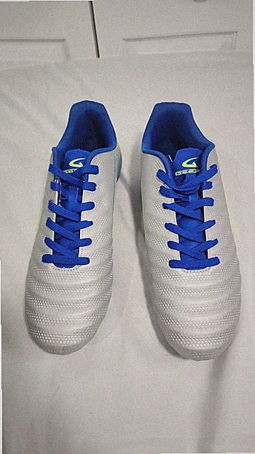 Geers By Dream Seek Silver and Blue Men's Size 11 Indoor Soccer Shoes