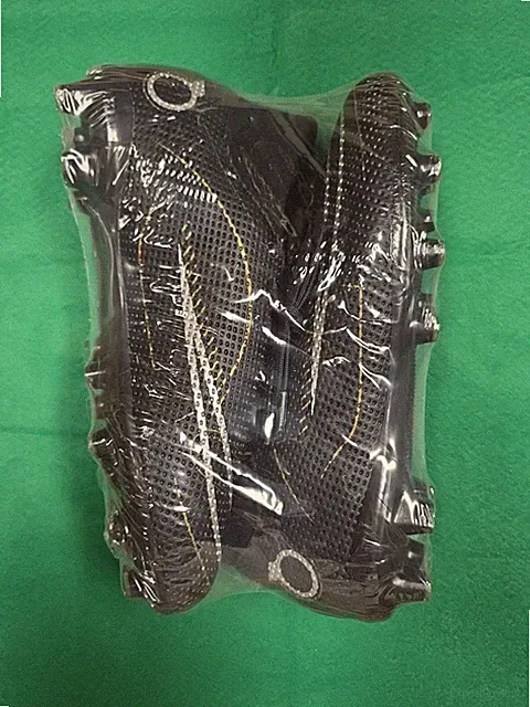 Generic Vapor Style Soccer/Football Cleats Sz38- US youth 6Y. NEW
