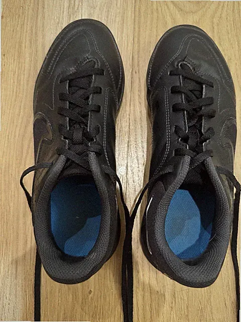 Gently Used Tiempo Indoor Soccer Shoes Size Five
